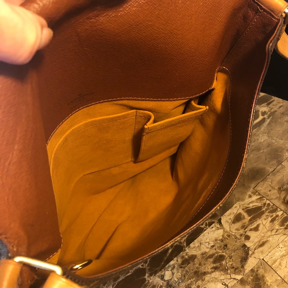 AUTH Louis Vuitton Musette 🌺GORGEOUS CONDITION🌺 - Picture 7 of 8